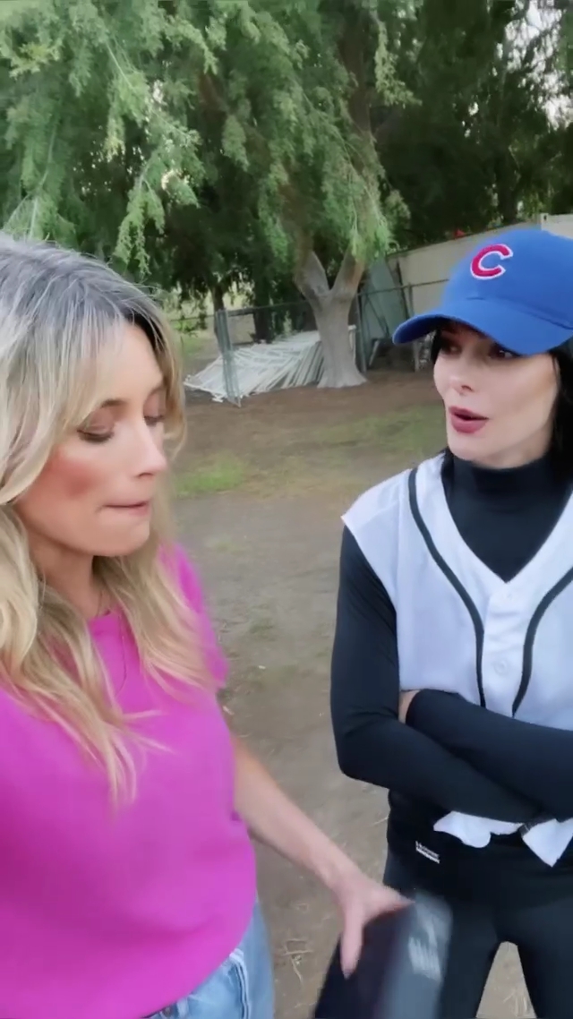 Ashley-Greene-dot-nl_EmosNotDead-TwilightSketch3-0012.jpg Ashley-Greene-dot-nl_EmosNotDead-TwilightSketch3-0012.jpg