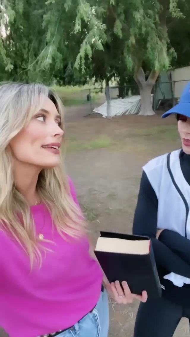 Ashley-Greene-dot-nl_EmosNotDead-TwilightSketch3-0014.jpg Ashley-Greene-dot-nl_EmosNotDead-TwilightSketch3-0014.jpg