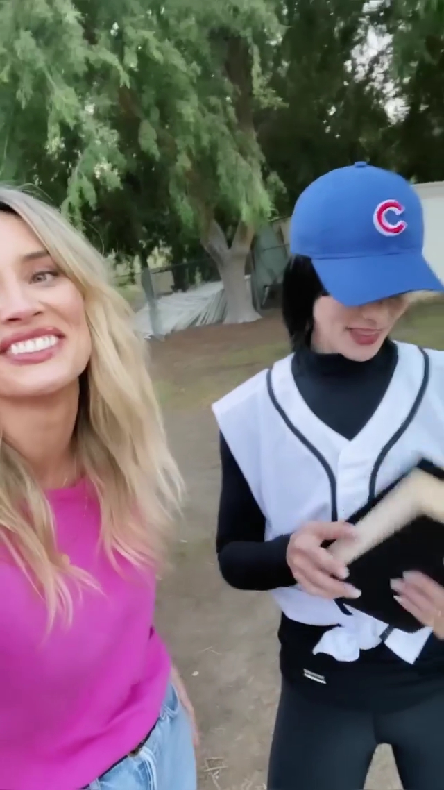 Ashley-Greene-dot-nl_EmosNotDead-TwilightSketch3-0024.jpg Ashley-Greene-dot-nl_EmosNotDead-TwilightSketch3-0024.jpg