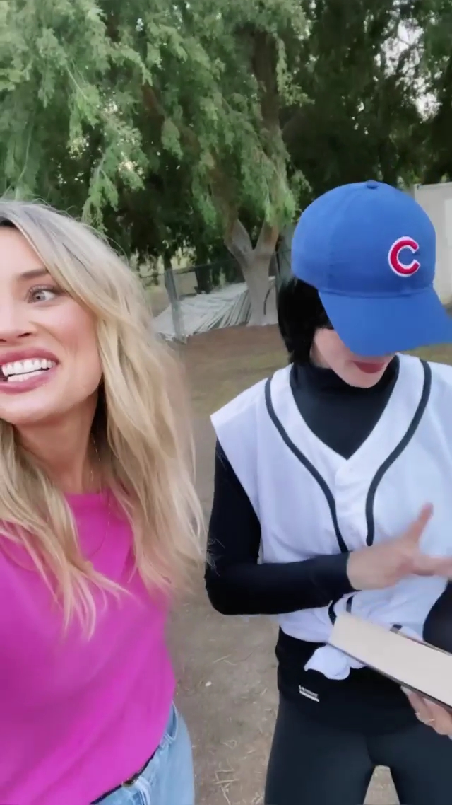 Ashley-Greene-dot-nl_EmosNotDead-TwilightSketch3-0026.jpg Ashley-Greene-dot-nl_EmosNotDead-TwilightSketch3-0026.jpg