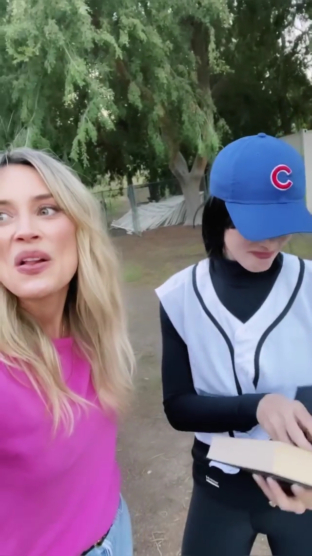 Ashley-Greene-dot-nl_EmosNotDead-TwilightSketch3-0027.jpg Ashley-Greene-dot-nl_EmosNotDead-TwilightSketch3-0027.jpg