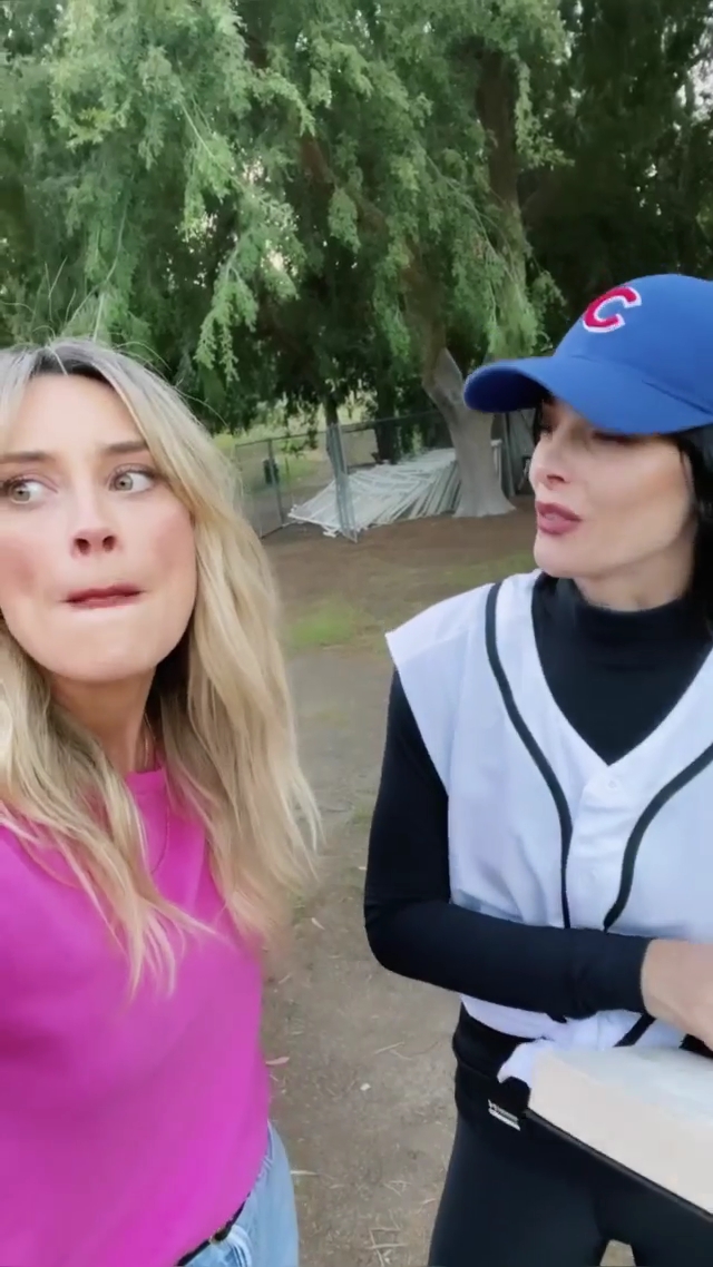 Ashley-Greene-dot-nl_EmosNotDead-TwilightSketch3-0029.jpg Ashley-Greene-dot-nl_EmosNotDead-TwilightSketch3-0029.jpg