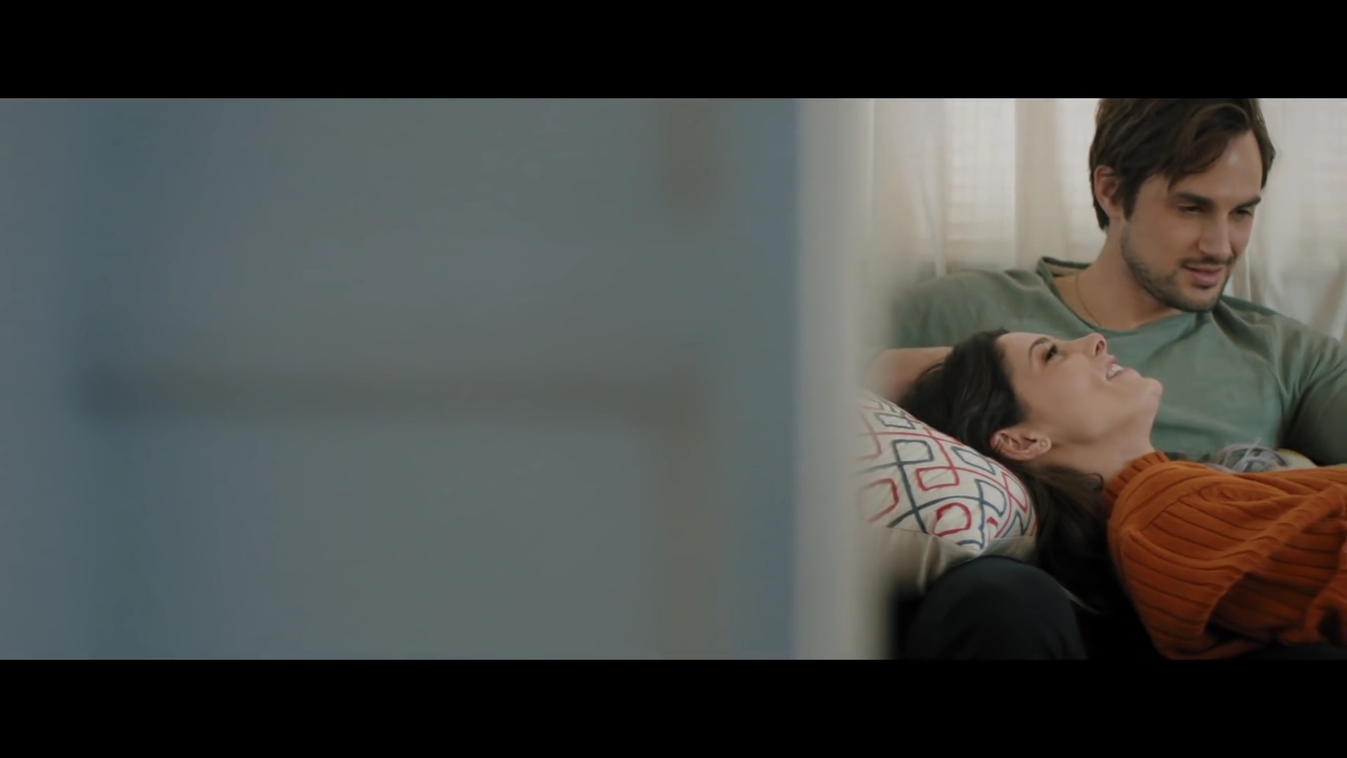 Ashley-Greene-nl_BANNERS-HolyGround0101.jpg Ashley-Greene-nl_BANNERS-HolyGround0101.jpg