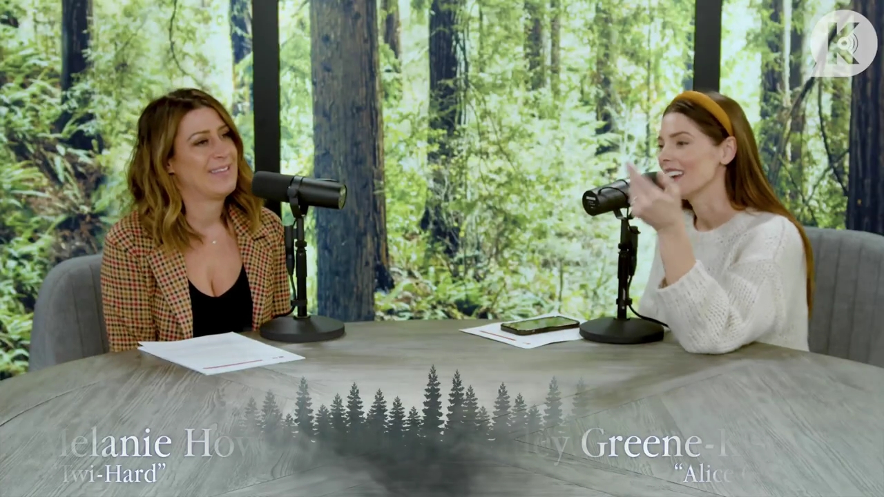 Ashley-Greene-dot-nl_TheTwilightEffect-TwiliightRewatchtPart2of3-0022.jpg