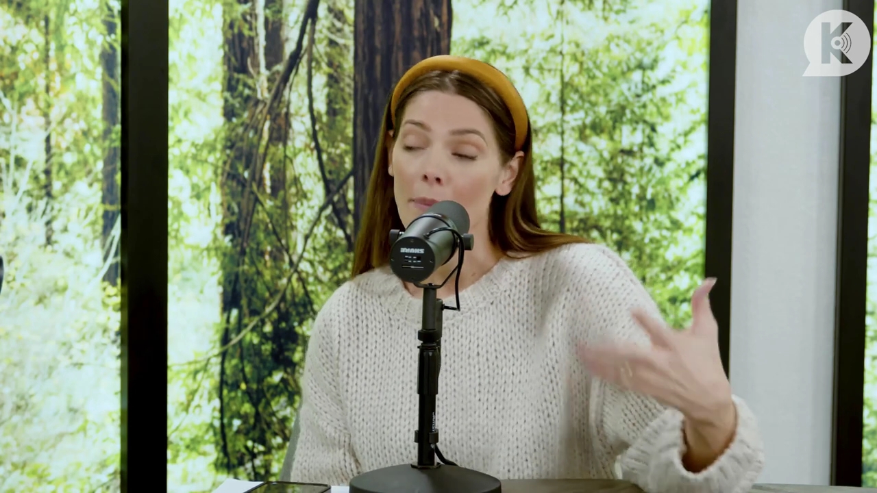 Ashley-Greene-dot-nl_TheTwilightEffect-TwiliightRewatchtPart2of3-0042.jpg