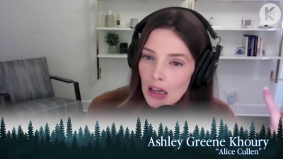 Ashley-Greene-dot-nl_TheTwilightEffect-AshleyAndMelanieAForeverFriendship0035.jpg