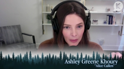 Ashley-Greene-dot-nl_TheTwilightEffect-AshleyAndMelanieAForeverFriendship0037.jpg