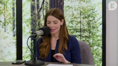 Ashley-Greene-dot-nl_TheTwilightEffectPostcast-Aflevering9NewMoonRewatchPart3of3-1712.jpg