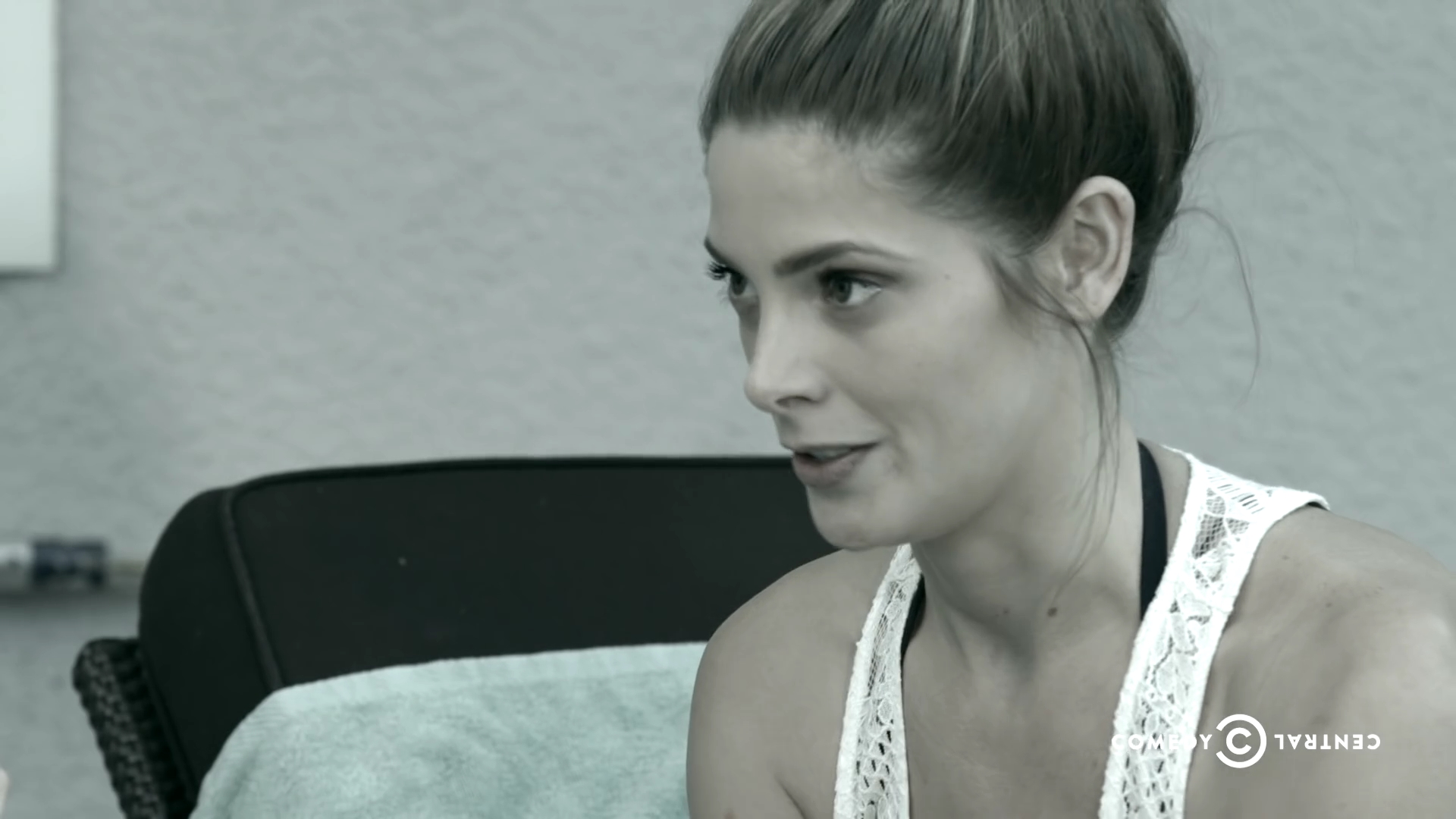 ashley-greene-dot-NL-Junketeers_1x03Dick-Slit0027.jpg
