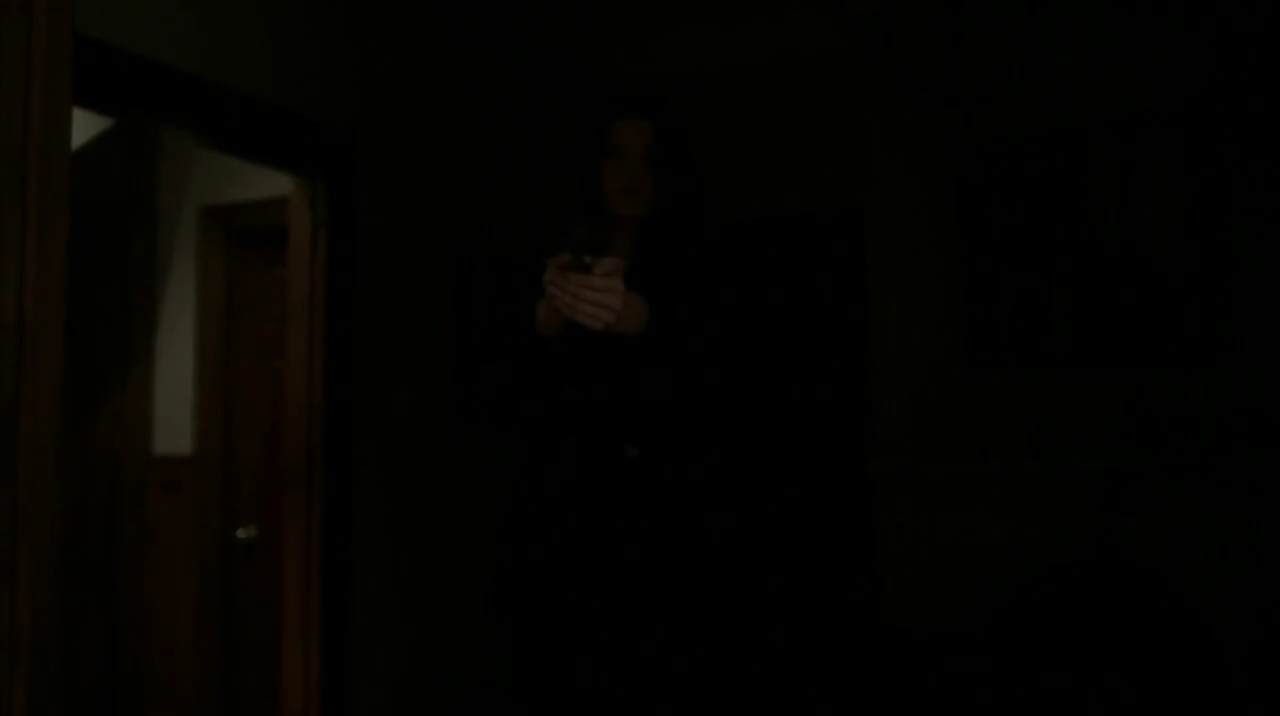 Ashley-Greene_dot_nl_Rogue-3x12Hardboiled0124.jpg