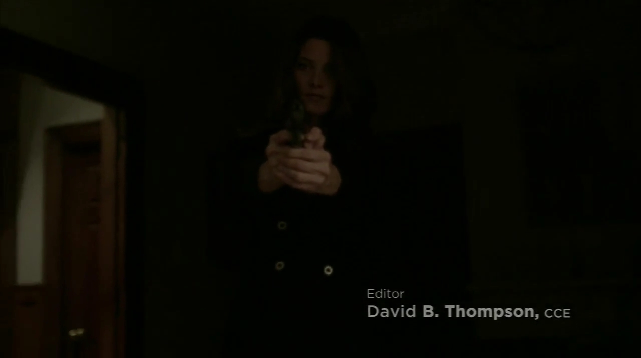 Ashley-Greene_dot_nl_Rogue-3x12Hardboiled0151.jpg