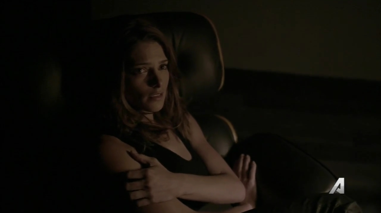 Ashley-Greene_dot_nl_Rogue-3x12Hardboiled0632.jpg