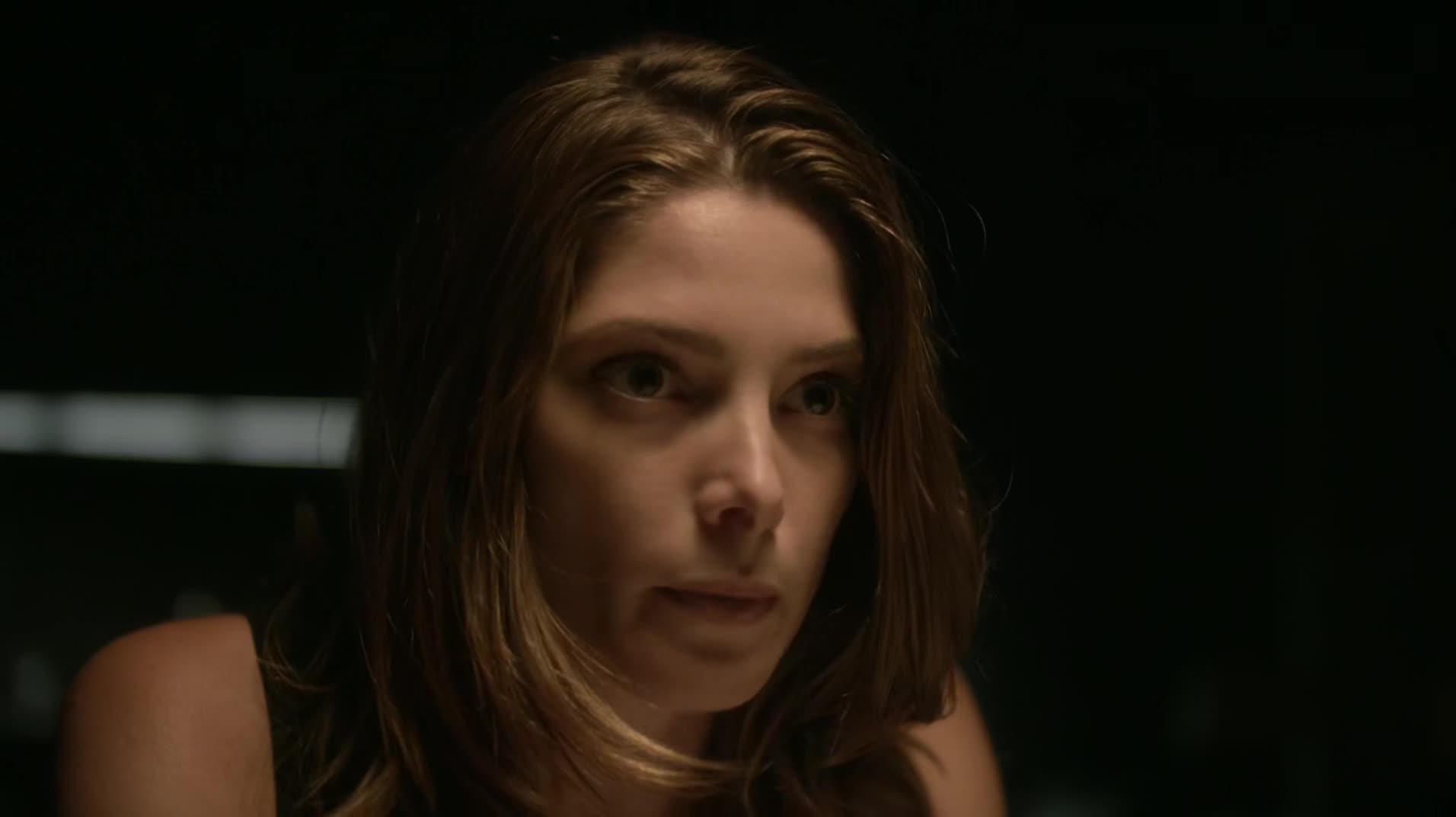 Ashley-Greene-dot-NL_Rouge3x1300067.jpg