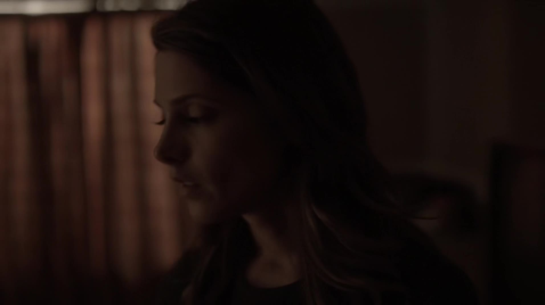 Ashley-Greene-dot-NL_Rouge3x1300330.jpg