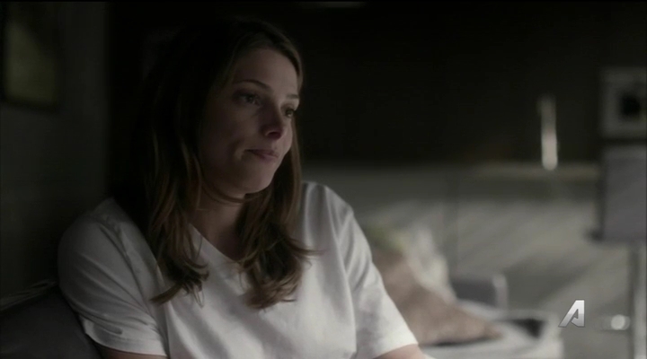 Ashley-Greene-dot_nl-Rogue3x14-0756.jpg