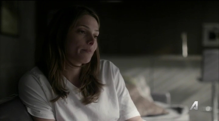 Ashley-Greene-dot_nl-Rogue3x14-0760.jpg