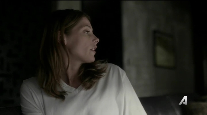 Ashley-Greene-dot_nl-Rogue3x14-0764.jpg