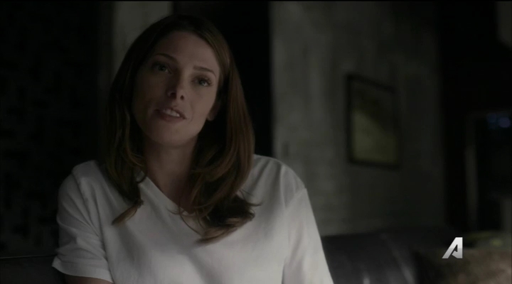 Ashley-Greene-dot_nl-Rogue3x14-0780.jpg