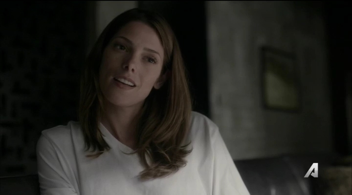 Ashley-Greene-dot_nl-Rogue3x14-0786.jpg