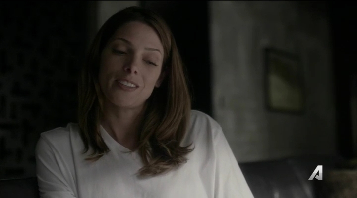 Ashley-Greene-dot_nl-Rogue3x14-0790.jpg