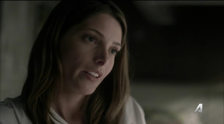 Ashley-Greene-dot_nl-Rogue3x14-0805.jpg