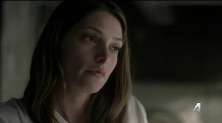 Ashley-Greene-dot_nl-Rogue3x14-0822.jpg