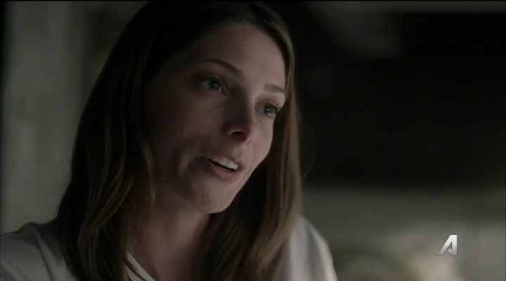 Ashley-Greene-dot_nl-Rogue3x14-0826.jpg