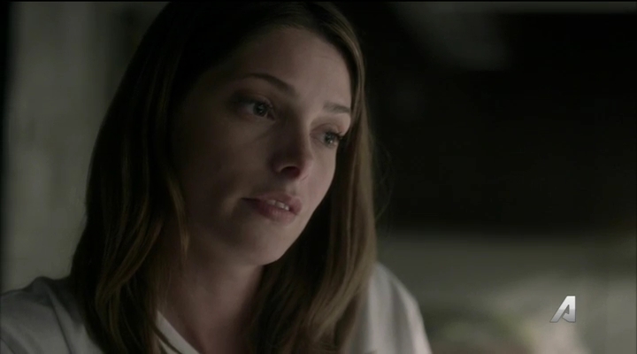 Ashley-Greene-dot_nl-Rogue3x14-0835.jpg