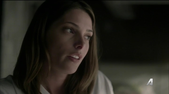 Ashley-Greene-dot_nl-Rogue3x14-0838.jpg