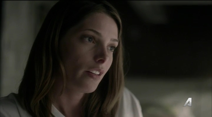 Ashley-Greene-dot_nl-Rogue3x14-0839.jpg