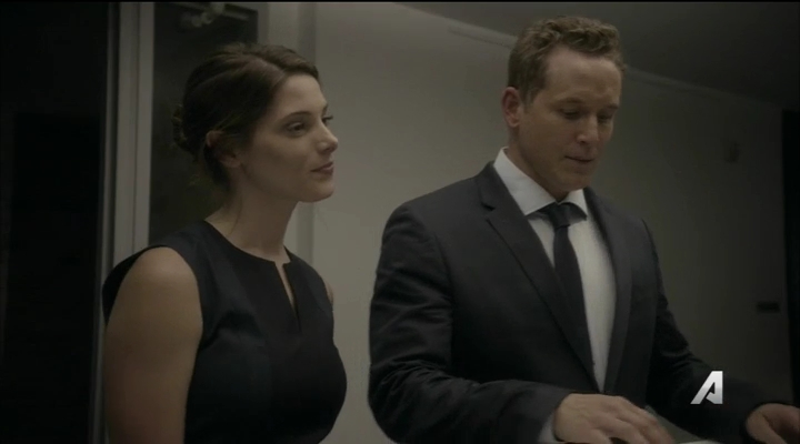Ashley-Greene-dot_nl-Rogue3x14-1107.jpg