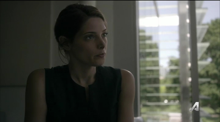 Ashley-Greene-dot_nl-Rogue3x14-1171.jpg