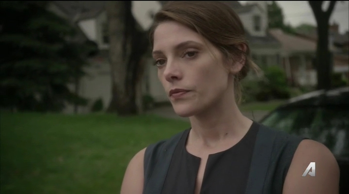 Ashley-Greene-dot_nl-Rogue3x14-1649.jpg
