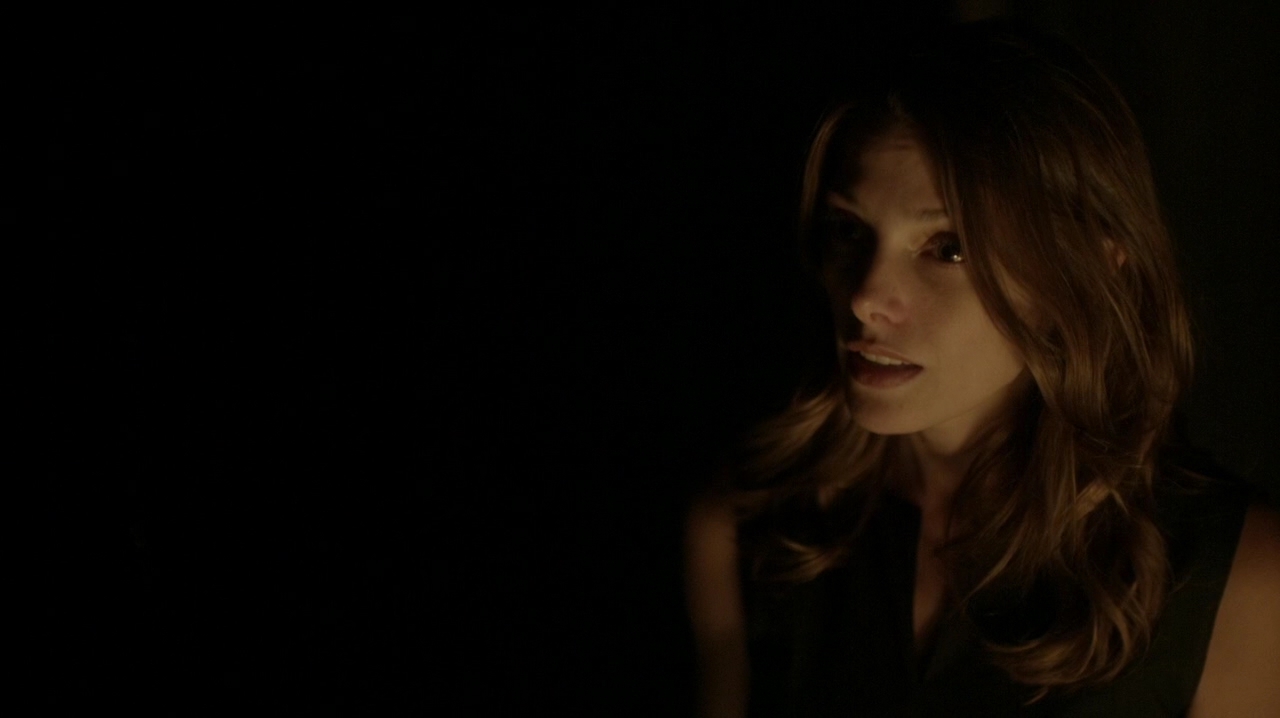 Ashley-Greene-dot-NL_Rogue3x15-0765.jpg