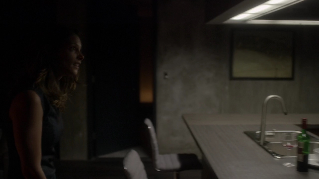 Ashley-Greene-dot-NL_Rogue3x15-0820.jpg