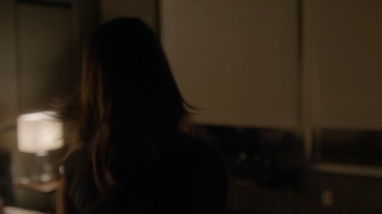Ashley-Greene-dot-NL_Rogue3x15-0835.jpg