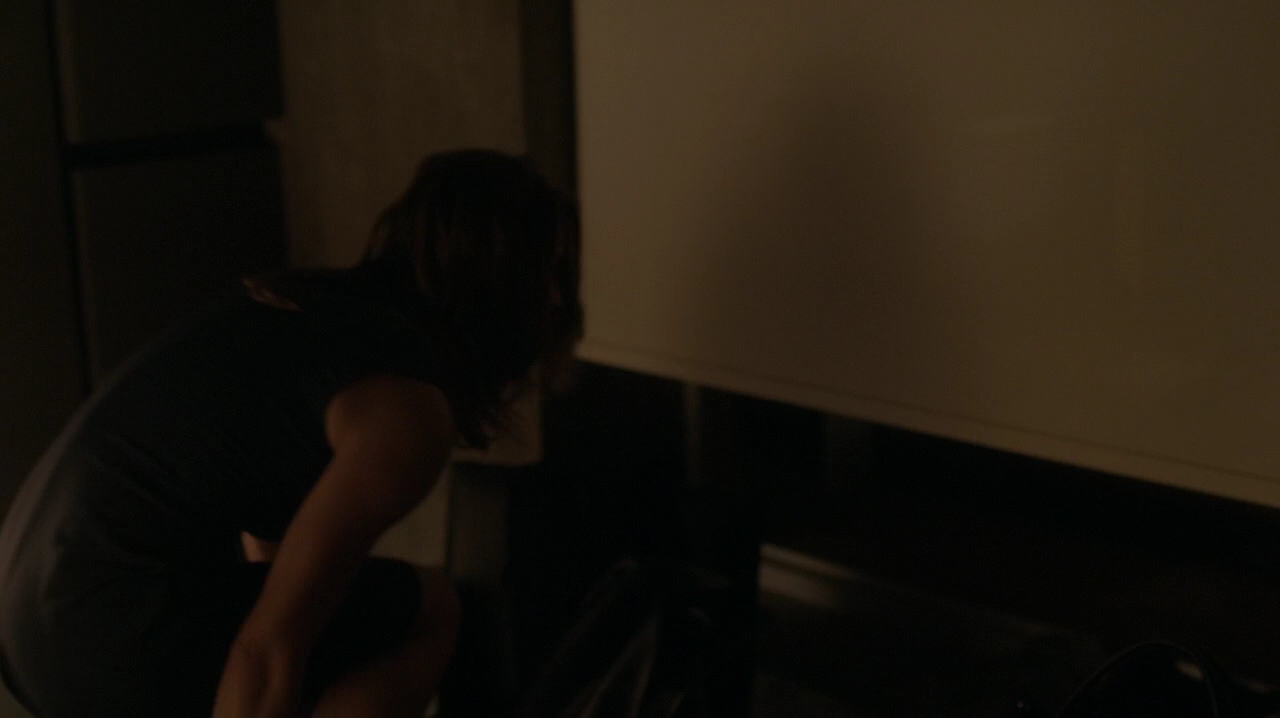 Ashley-Greene-dot-NL_Rogue3x15-0838.jpg