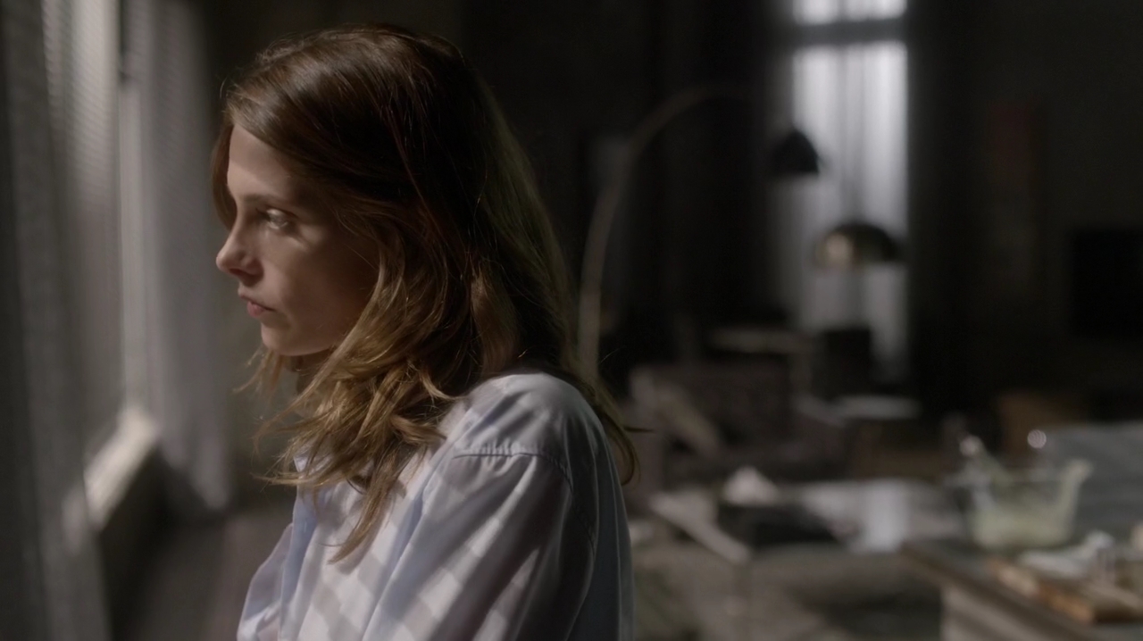Ashley-Greene-dot-NL_Rogue3x15-1054.jpg