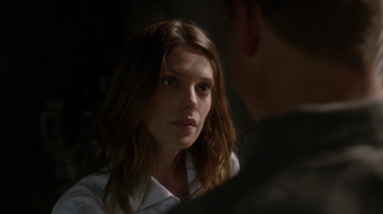 Ashley-Greene-dot-NL_Rogue3x15-1095.jpg