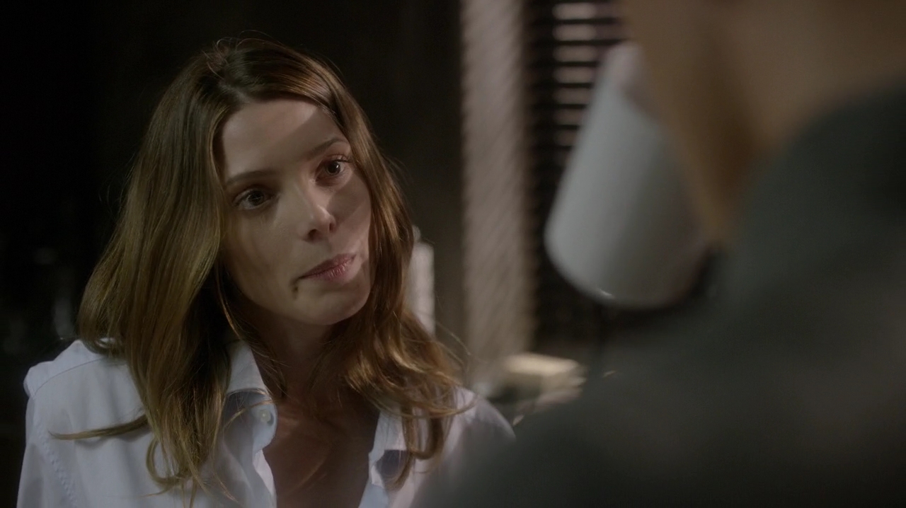 Ashley-Greene-dot-NL_Rogue3x15-1156.jpg