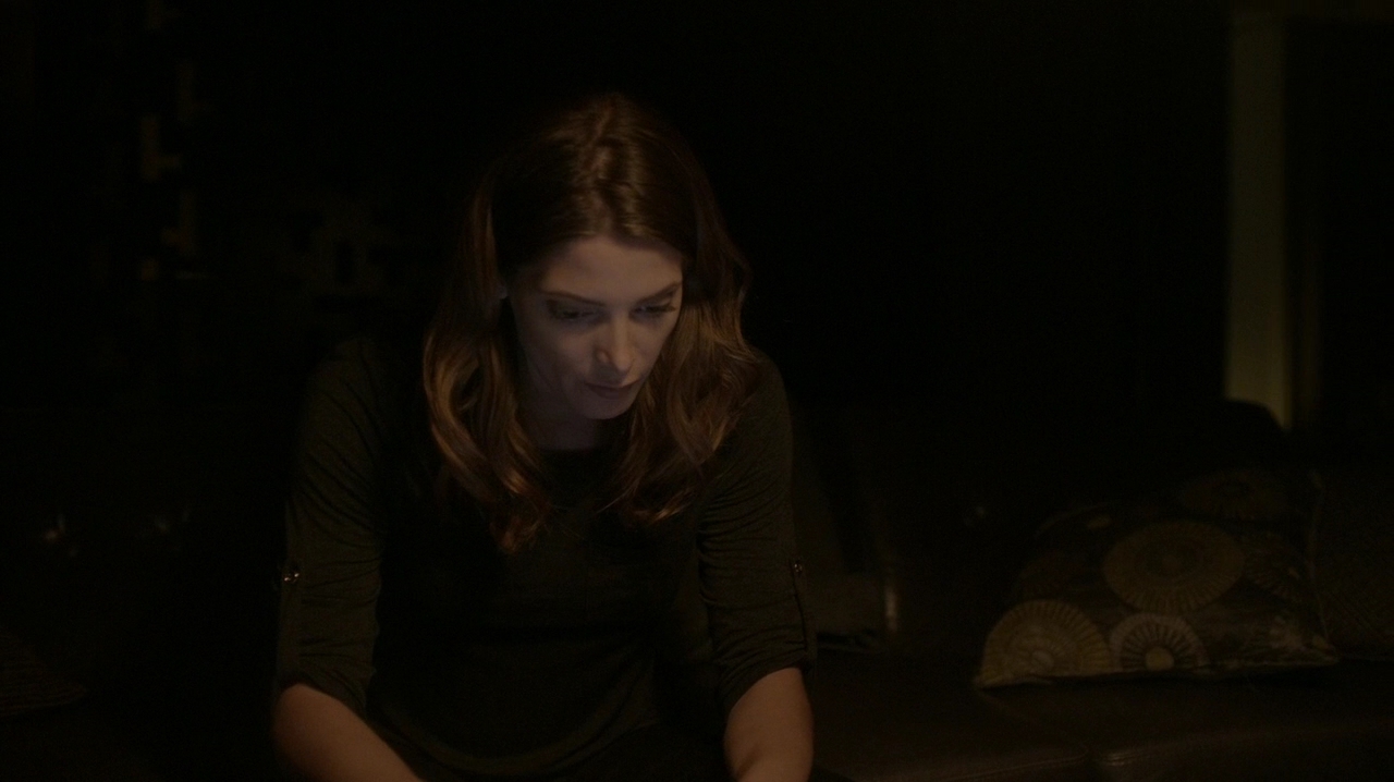 Ashley-Greene-dot-NL_Rogue3x15-1871.jpg