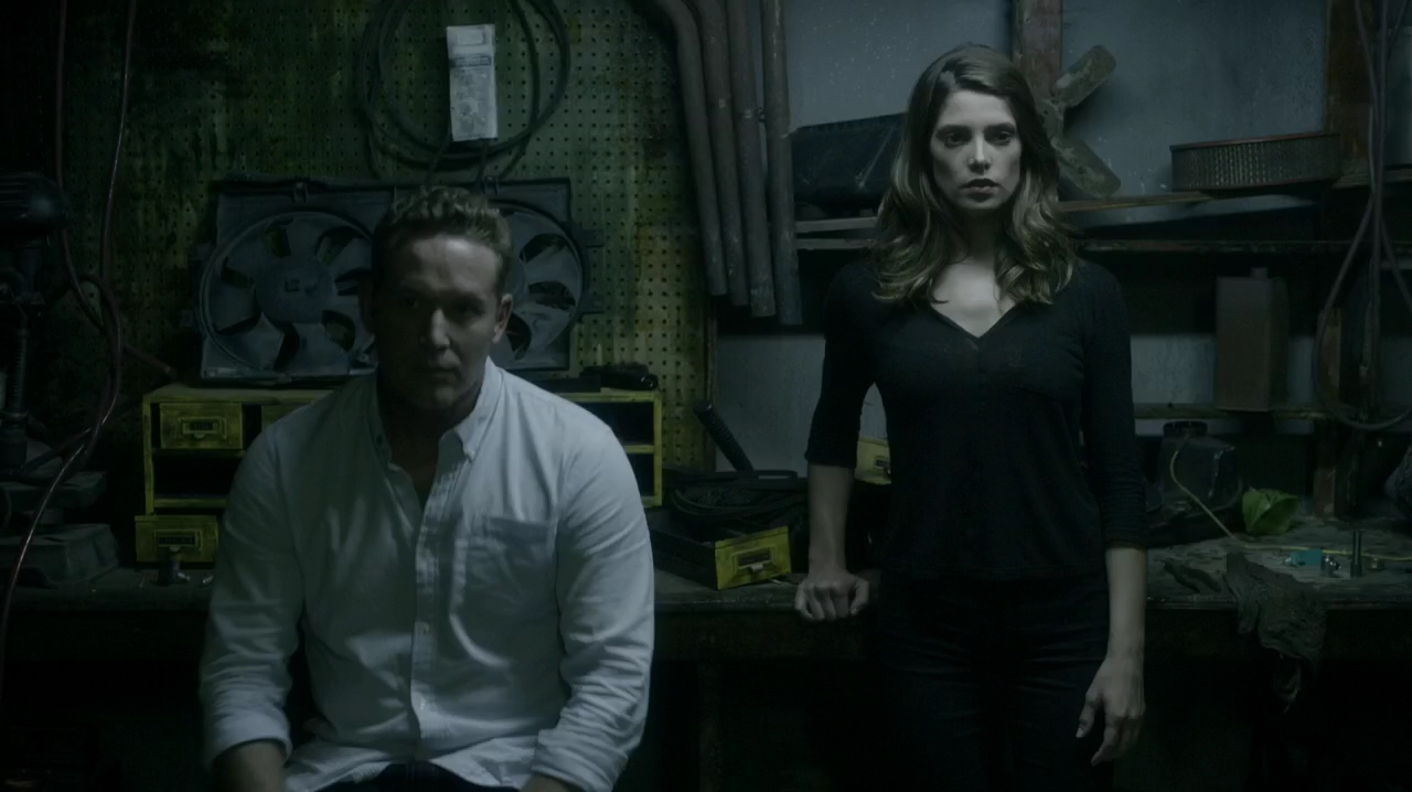 Ashley-Greene-dot-NL_Rogue3x15-2384.jpg