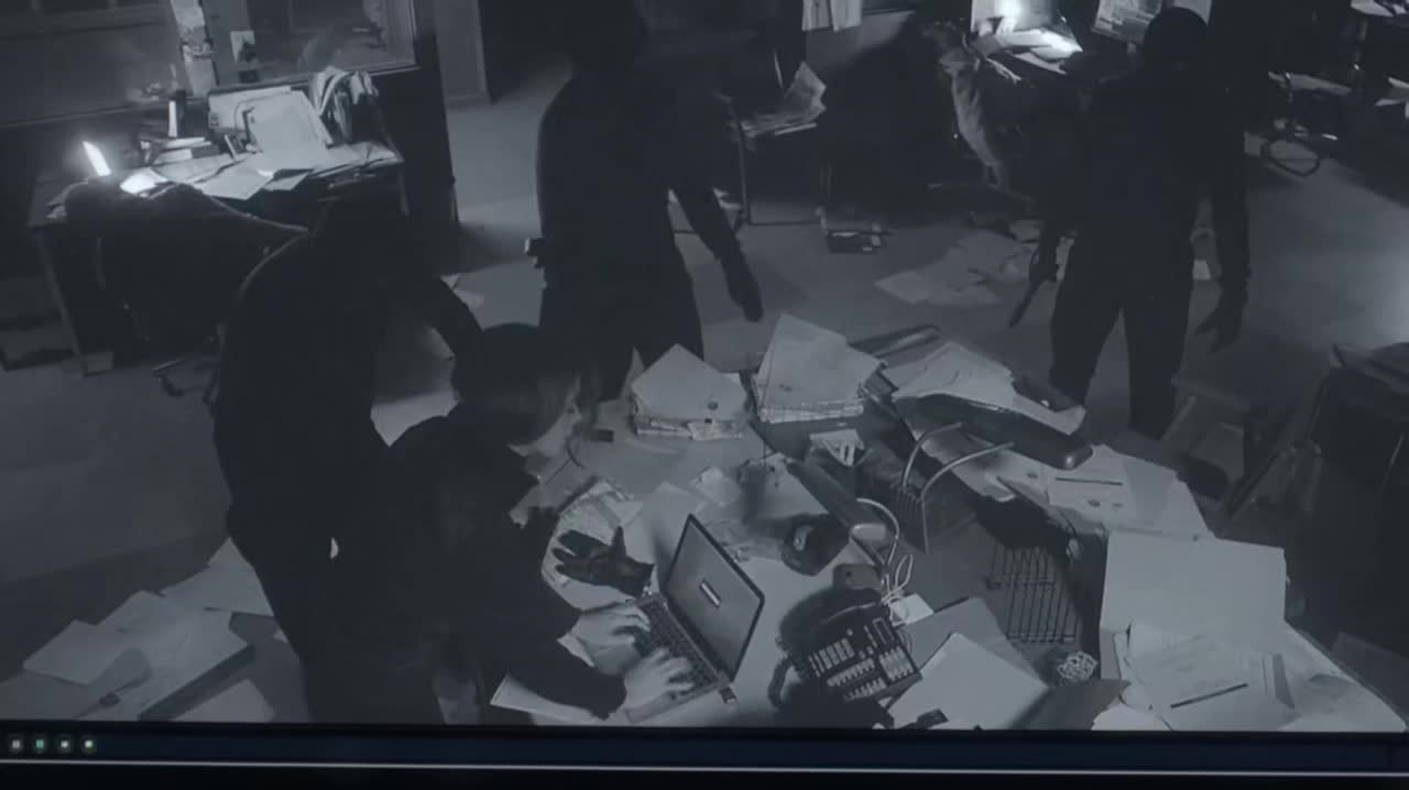 Ashley-Greene-dot-NL-Rouge3x18-00019.jpg Ashley-Greene-dot-NL-Rouge3x18-00019.jpg