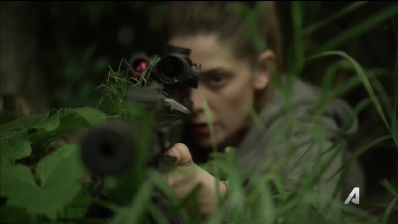 Ashley-Greene-dot-NL-Rouge3x20-00729.jpg
