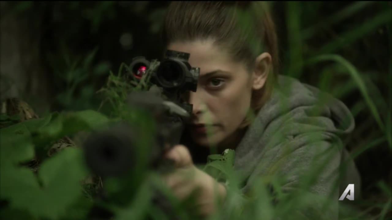 Ashley-Greene-dot-NL-Rouge3x20-00730.jpg