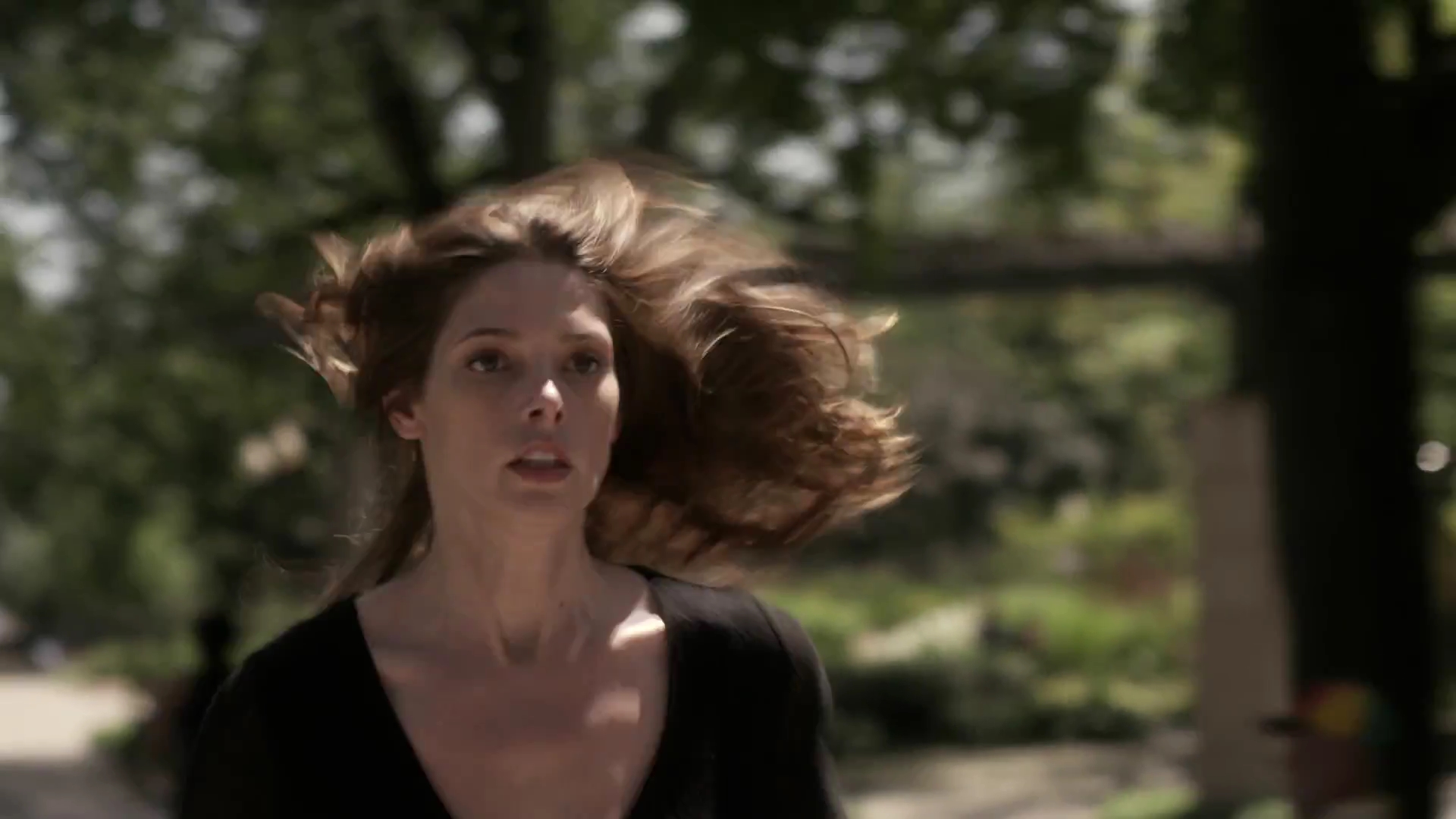 Ashley-Greene_dot_nl-RougeSeason3B-BehindTheScenesPremise0017.jpg