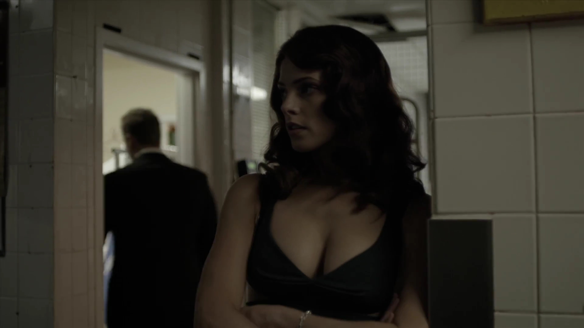 Ashley-Greene_dot_nl-RougeSeason3B-BehindTheScenesPremise0108.jpg