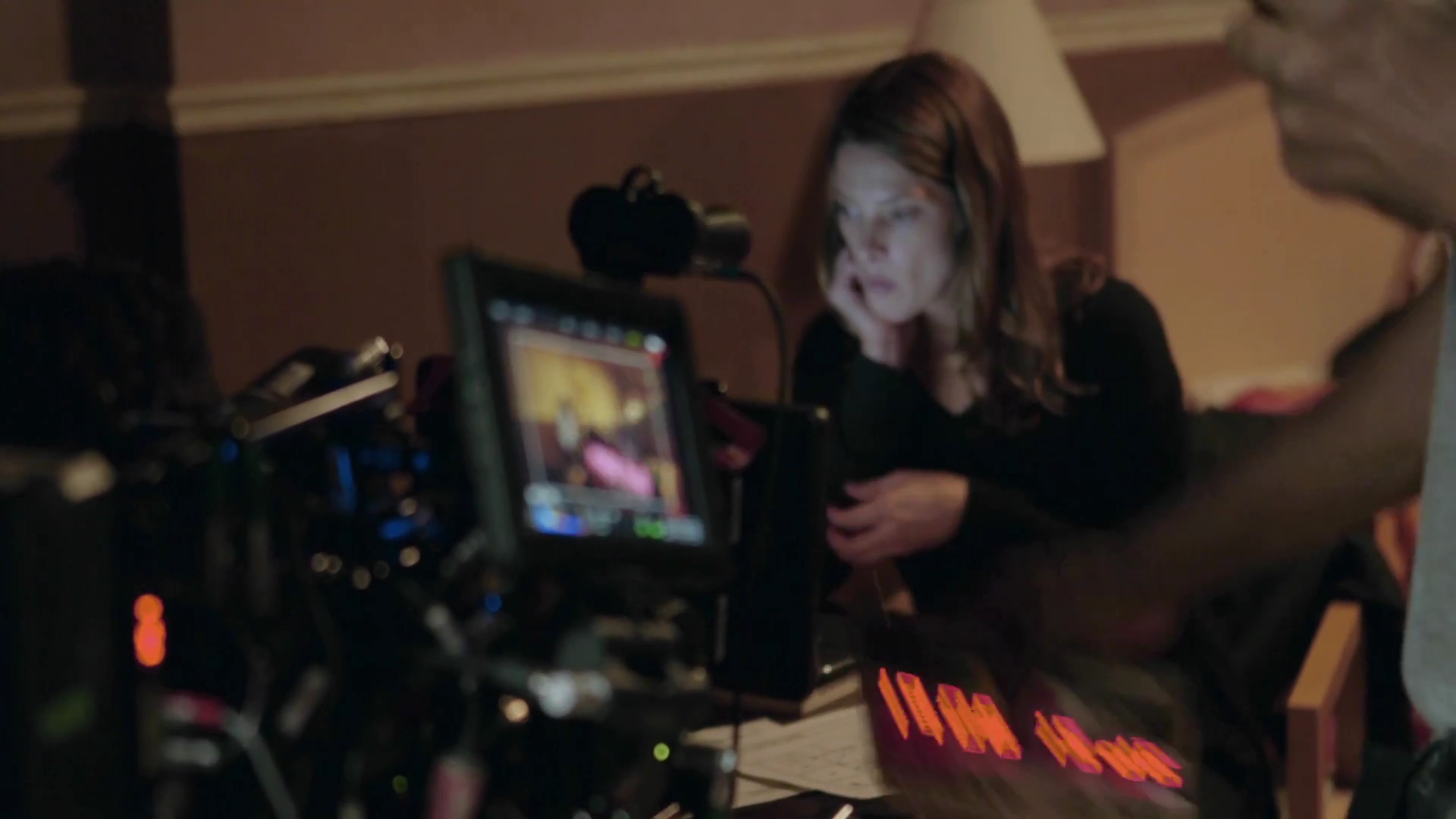 Ashley-Greene_dot_nl-RougeSeason3B-BehindTheScenesPremise0158.jpg