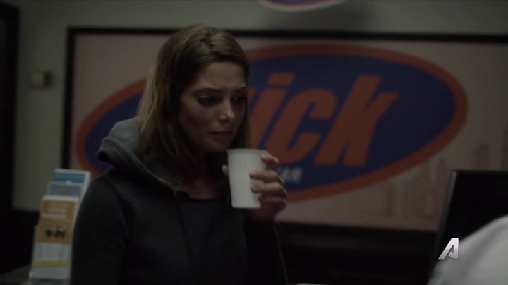 Ashley-Greene-dot-nl_Rogue4x02HowtheLightGetsIn-0138.jpg