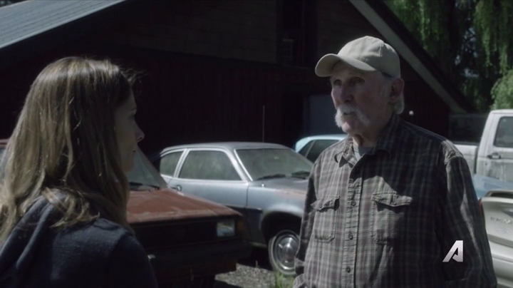 Ashley-Greene-dot-nl_Rogue4x02HowtheLightGetsIn-0328.jpg